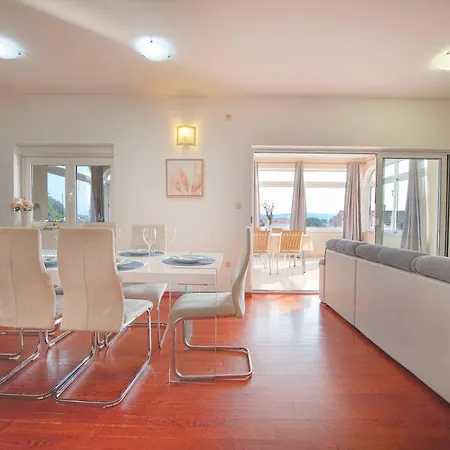 Penthouse Lux Mareta Bibinje
