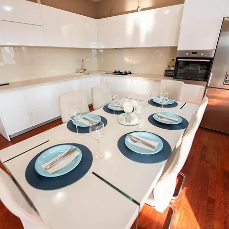 Penthouse Lux Mareta